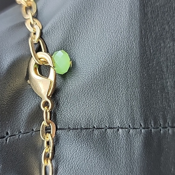 Vtg 8 Strand Graduated Gold Tone Chain Mint Green Clear Faceted Crystal Necklace - Picture 3 of 5